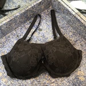 Body by Victoria’s Secret Lined Demi Lace Bra 38D